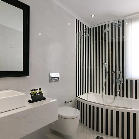 Anaktorikon Boutique 特里波利斯